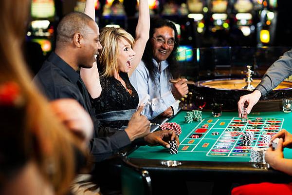 Smart techniques to chơi poker online and grow fast