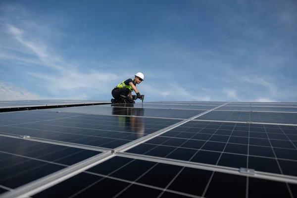 Smart Reasons to Choose Solar Installation Los Angeles